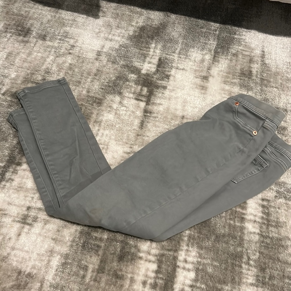 Vineyard Vines size 12 girls skinny jeans.